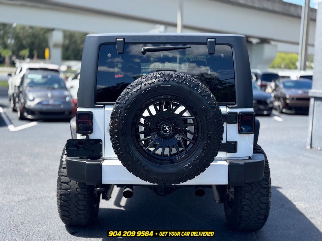 Used 2016 Jeep Wrangler Sahara w/ Connectivity Group AWD/4WD image 7