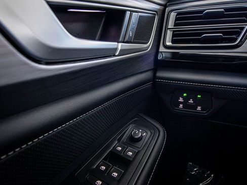 New 2026 Volkswagen Atlas Cross Sport SE image 32