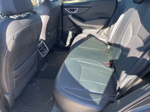 Used 2022 Subaru Forester Limited image 12