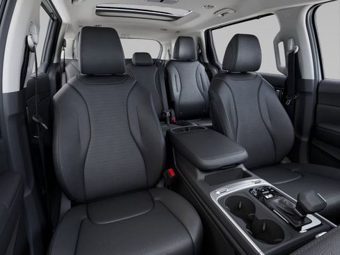 New 2026 Kia Carnival SX Prestige FWD image 15