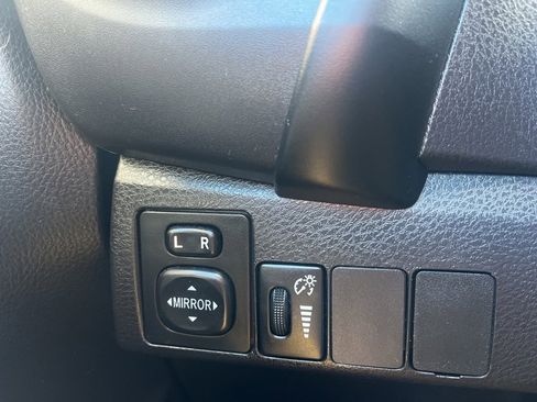 Used 2018 Toyota Corolla L image 20