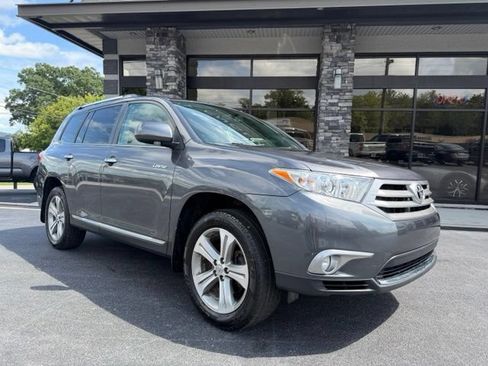 Used 2011 Toyota Highlander Limited w/ Tow Pkg AWD/4WD image 8