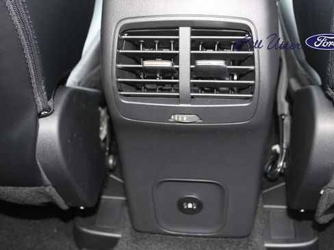 New 2025 Ford Escape SE image 10