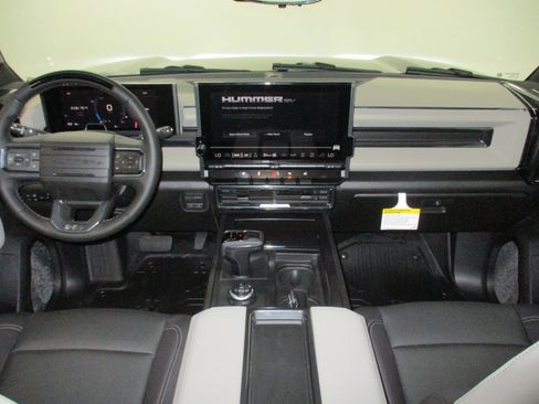 New 2026 GMC Hummer EV 2X w/ LPO, Dark Essentials Package image 33