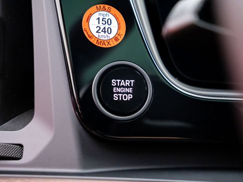 New 2026 Porsche Cayenne image 21