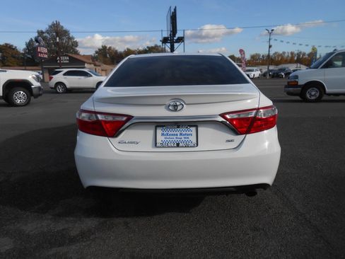 Used 2017 Toyota Camry SE image 8