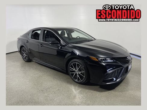 Certified 2023 Toyota Camry SE w/ Convenience Package FWD image 1