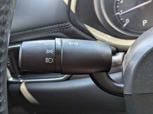 Used 2021 MAZDA CX-5 Touring FWD image 17