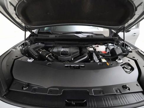 Certified 2025 Buick Enclave Sport Touring image 6