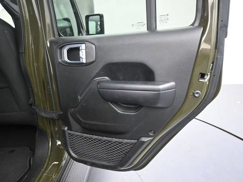 Used 2021 Jeep Gladiator Sport AWD/4WD image 21