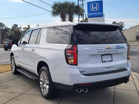 Used 2024 Chevrolet Suburban Premier image 6