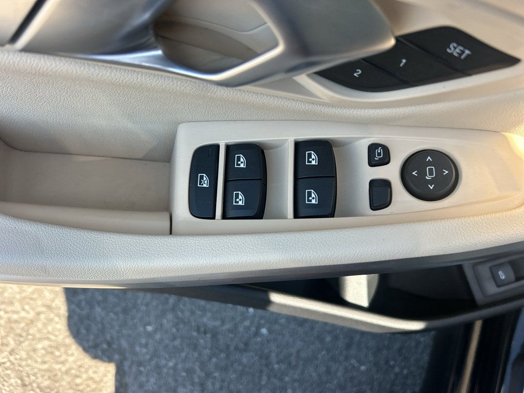 Used 2020 BMW 330i Sedan w/ Convenience Package RWD image 21