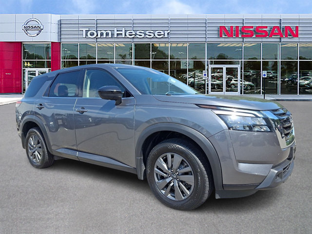 Certified 2023 Nissan Pathfinder S AWD/4WD image 1