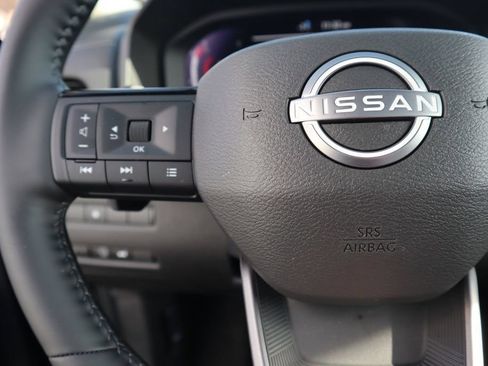 Certified 2025 Nissan Rogue Platinum FWD image 21