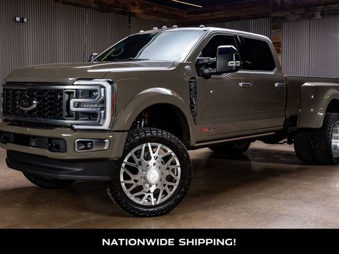 Used 2026 Ford F450 Platinum w/ Platinum Plus Package image 4