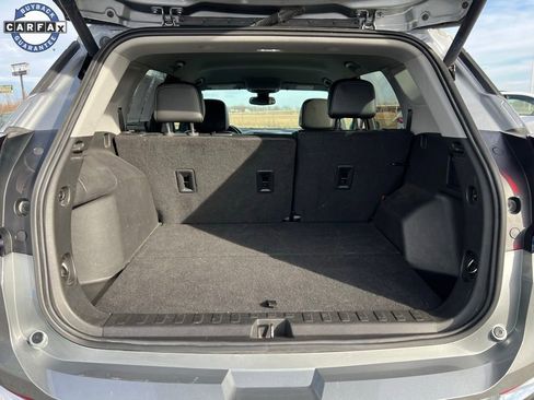 Used 2023 GMC Terrain SLT image 26