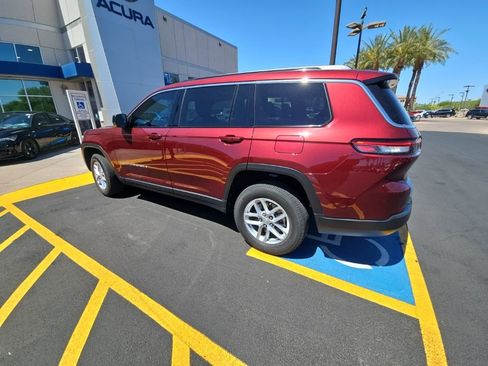 Used 2024 Jeep Grand Cherokee L Laredo RWD image 4
