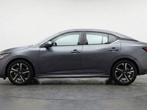 Used 2025 Nissan Sentra SV FWD image 5