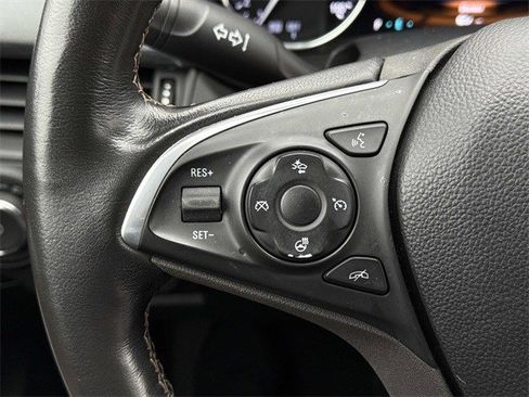 Used 2018 Buick Envision Premium w/ Driver Confidence Package image 25