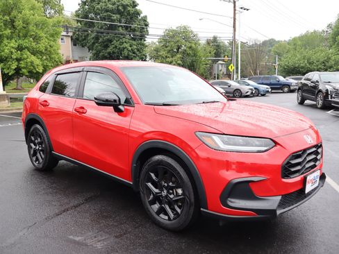 Used 2023 Honda HR-V Sport image 1