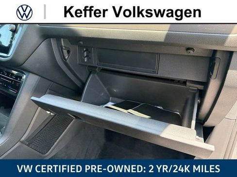 Certified 2023 Volkswagen Tiguan SE FWD image 37