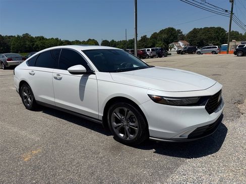 Used 2023 Honda Accord EX image 5
