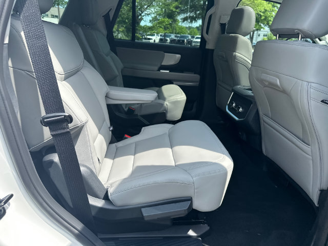 New 2026 Ford Expedition Active RWD image 17