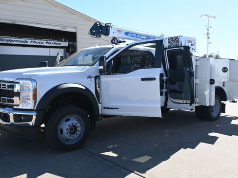 New 2026 Ford F550 4x4 Supercab Super Duty image 15
