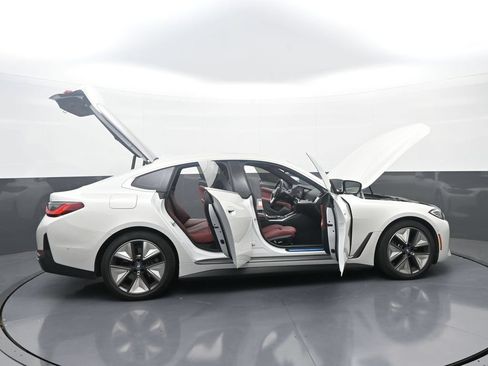 Used 2023 BMW i4 eDrive40 w/ Premium Package RWD image 44