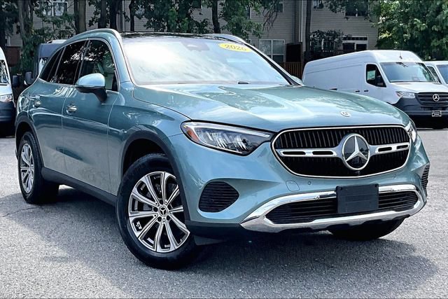 Used 2026 Mercedes-Benz GLC 300 4MATIC image 1