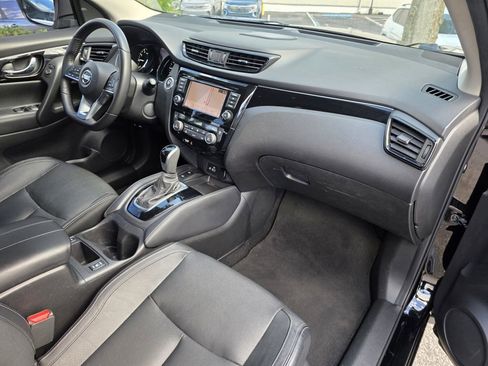 Used 2019 Nissan Rogue Sport SL FWD image 10