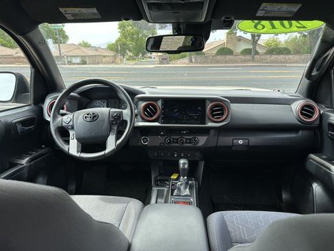 Used 2018 Toyota Tacoma TRD Off-Road w/ Technology Package RWD image 17