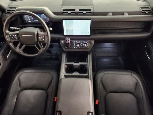 Used 2025 Land Rover Defender 130 X-Dynamic SE AWD/4WD image 5