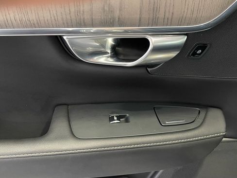 Used 2023 Volvo S90 B6 Ultimate w/ Protection Package Premier image 34