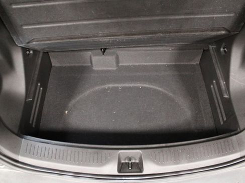 Used 2022 Chevrolet Bolt EUV LT w/ Driver Confidence Package image 14