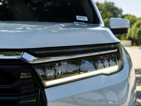 Certified 2026 Honda Pilot Elite image 11