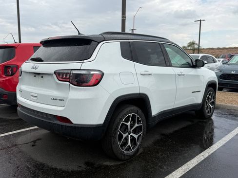 Used 2025 Jeep Compass Limited AWD/4WD image 4