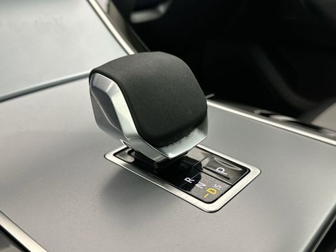 Certified 2025 Land Rover Range Rover Velar S image 9