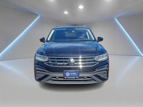 Certified 2024 Volkswagen Tiguan SE AWD/4WD image 2
