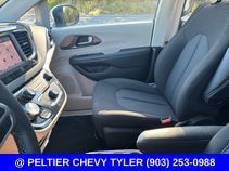 Used 2023 Chrysler Voyager LX FWD image 19