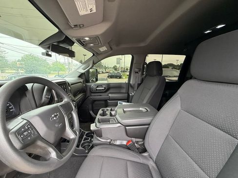 Used 2025 Chevrolet Silverado 2500 Custom w/ Custom Blackout Package AWD/4WD image 14