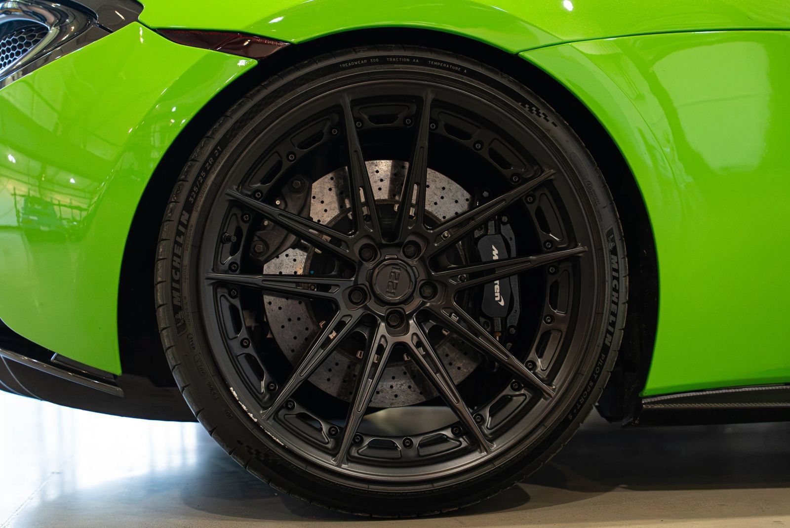 Used 2016 McLaren 570S Coupe RWD image 30