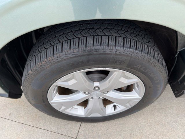 Used 2016 Subaru Forester 2.5i Limited AWD/4WD image 9