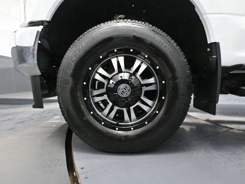 Used 2022 Ford F250 XL w/ Power Equipment Group image 18