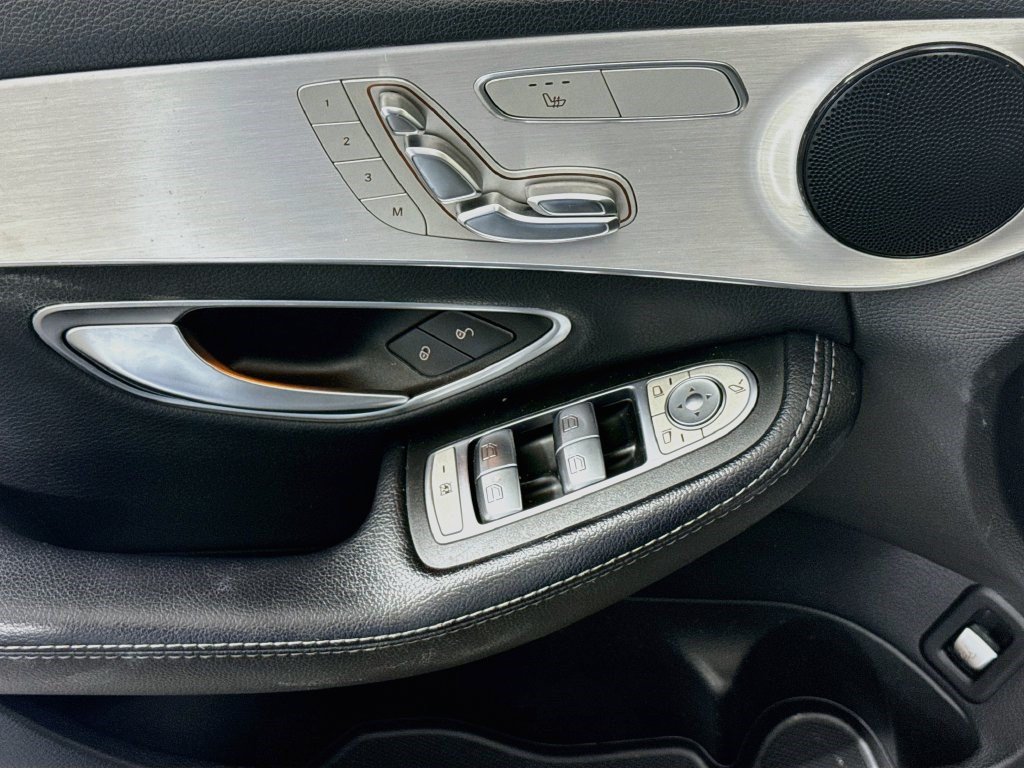 Used 2019 Mercedes-Benz C 300 Sedan image 22