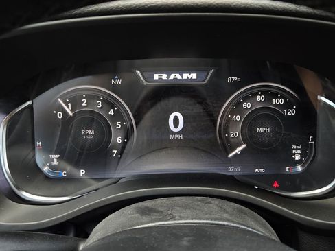 New 2026 RAM 1500 4x4 Crew Cab image 22