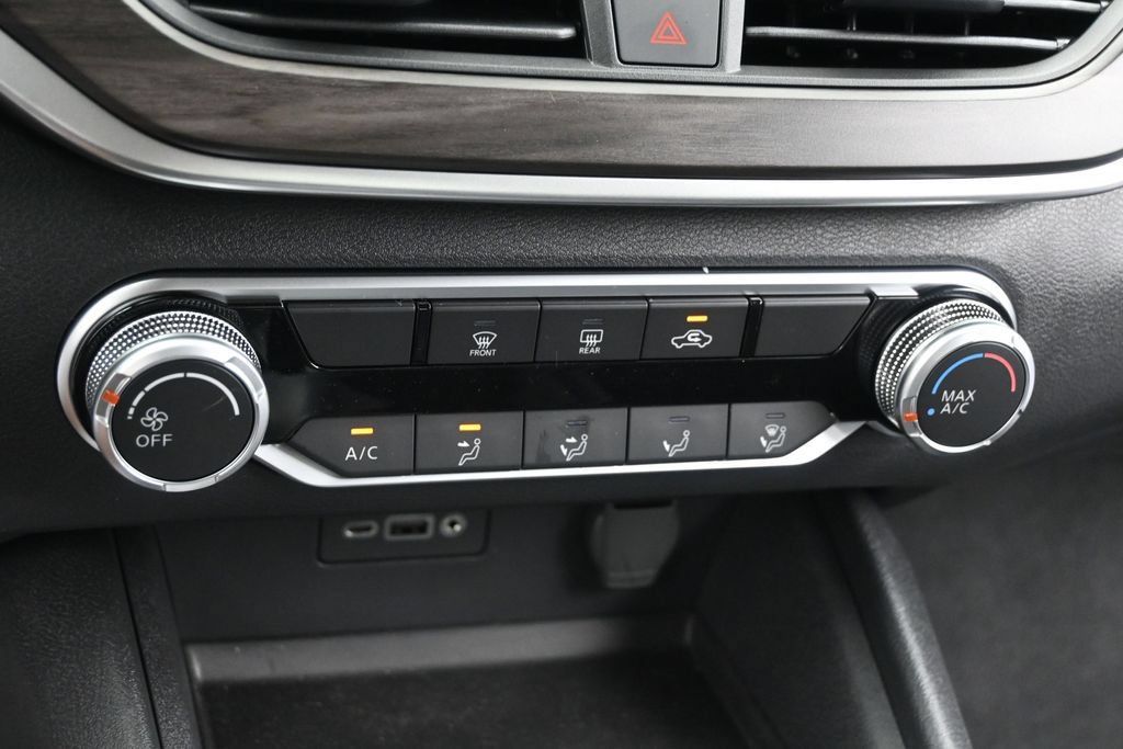 New 2026 Nissan Altima 2.5 SV FWD image 11