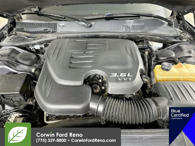 Used 2018 Dodge Challenger SXT RWD image 32