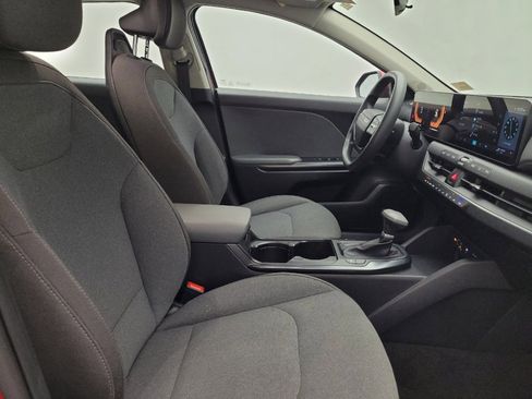 Used 2025 Kia K4 FWD image 21