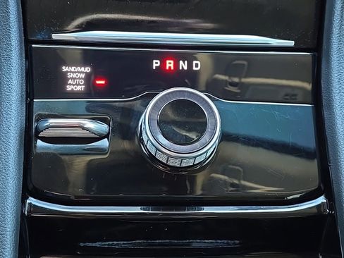 Used 2022 Jeep Grand Cherokee Limited image 19